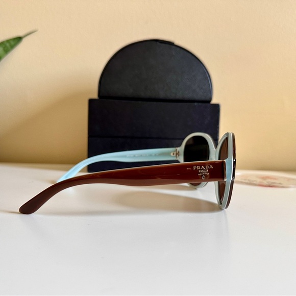 S⭕️LD Prada Sunglasses - Picture 6 of 13
